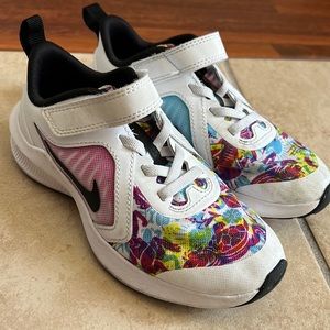Girls Nike Downshifter sneakers